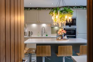 Family Kitchen- click for photo gallery